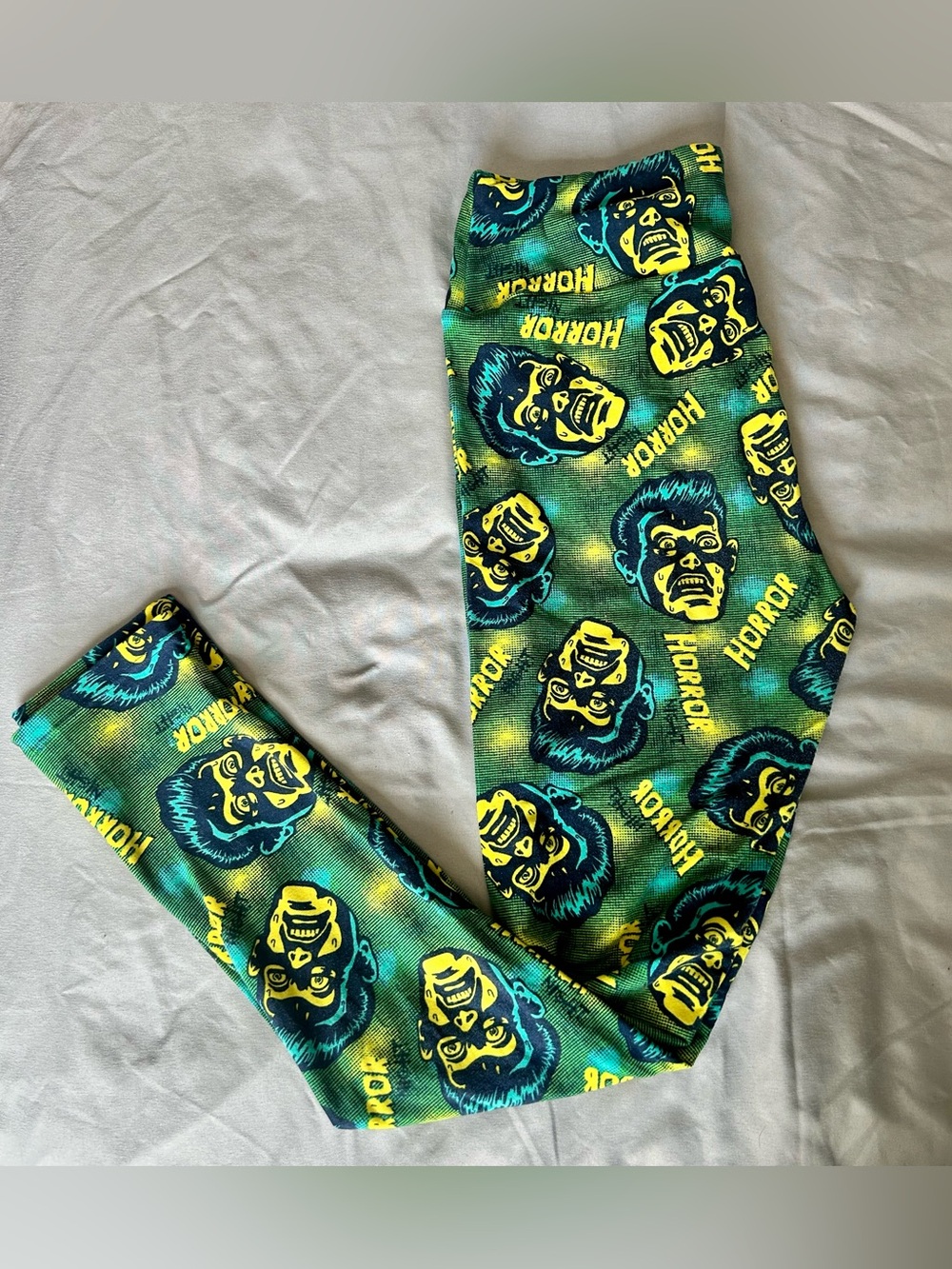 LuLaRoe OS Horror Monster Halloween Leggings Green Blue Yellow